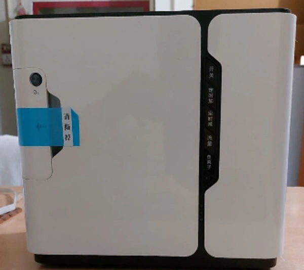 Oxygen Concentrator  Yuwell Model YU300 - 7 Liter